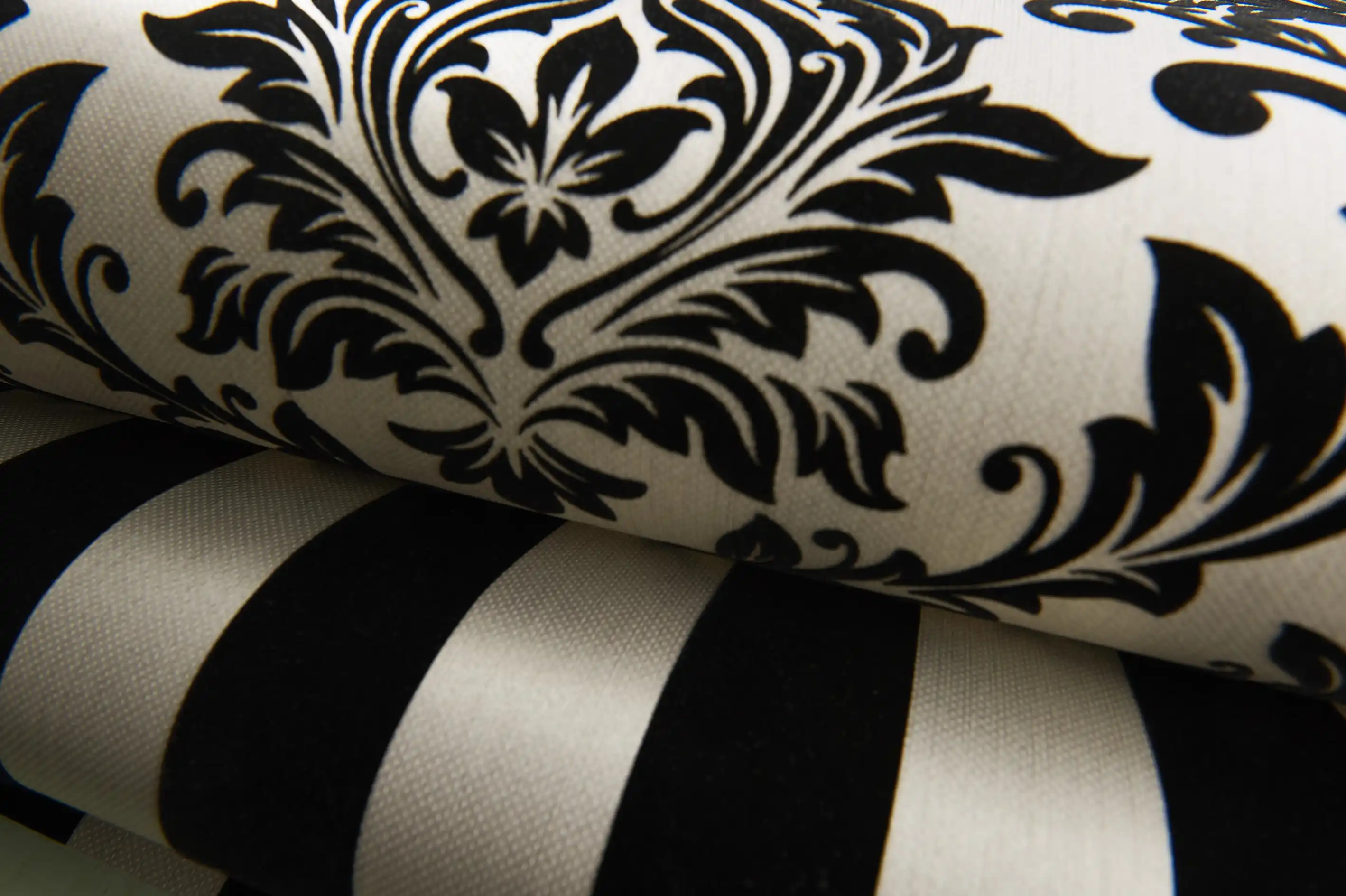 Black and Gray Damask Wallpaper Rolls Velvet Flocked Textured Victorian