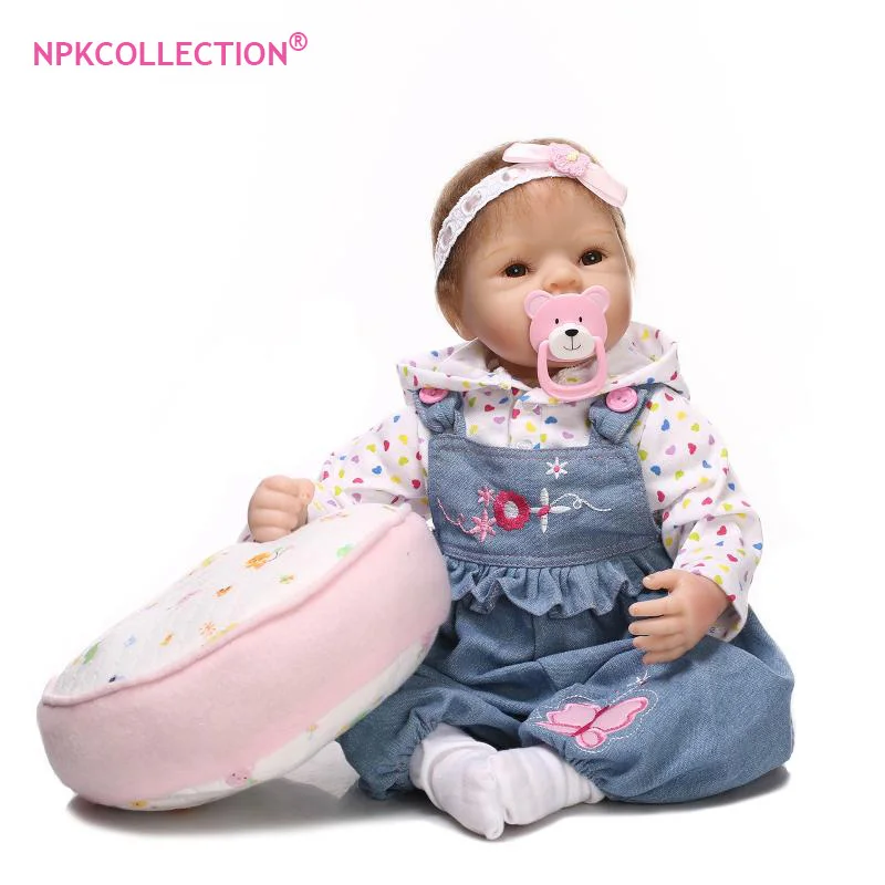 calça jeans de bebê reborn