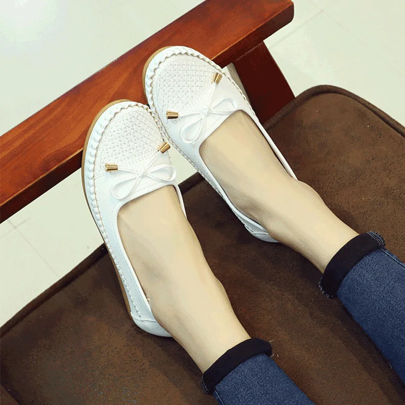 

Spring mother shoes comfortable leather casual shoes 2019 new women's flats shoes slip-on loafers size 35-40