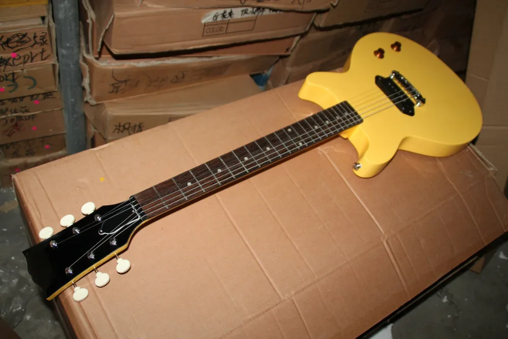 Wholesale SDD Les custom Yellow electric guitar Free Shippingyellow