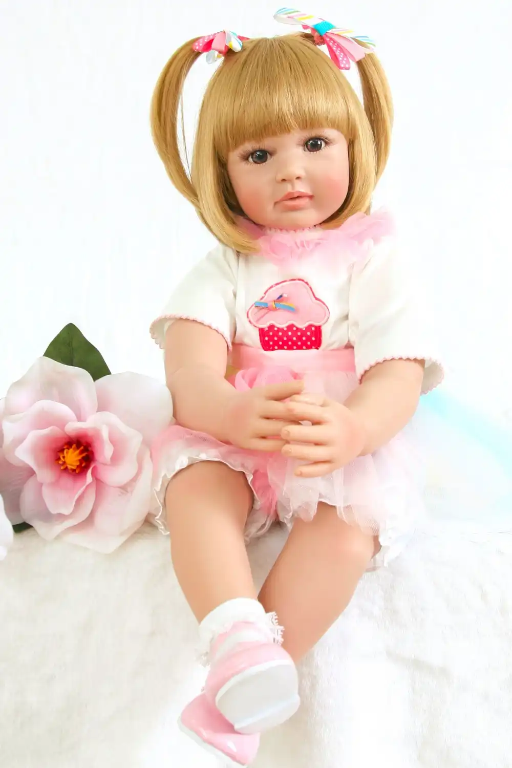 60 Cm Weiche Blonde Reborn Baby Puppen Grosse Grosse Puppen Fur Madchen Puppe Reborn 3 4 Silikon Boneca Bebe Reborn Weihnachten Spielzeug Fur Verkauf Puppen Aliexpress