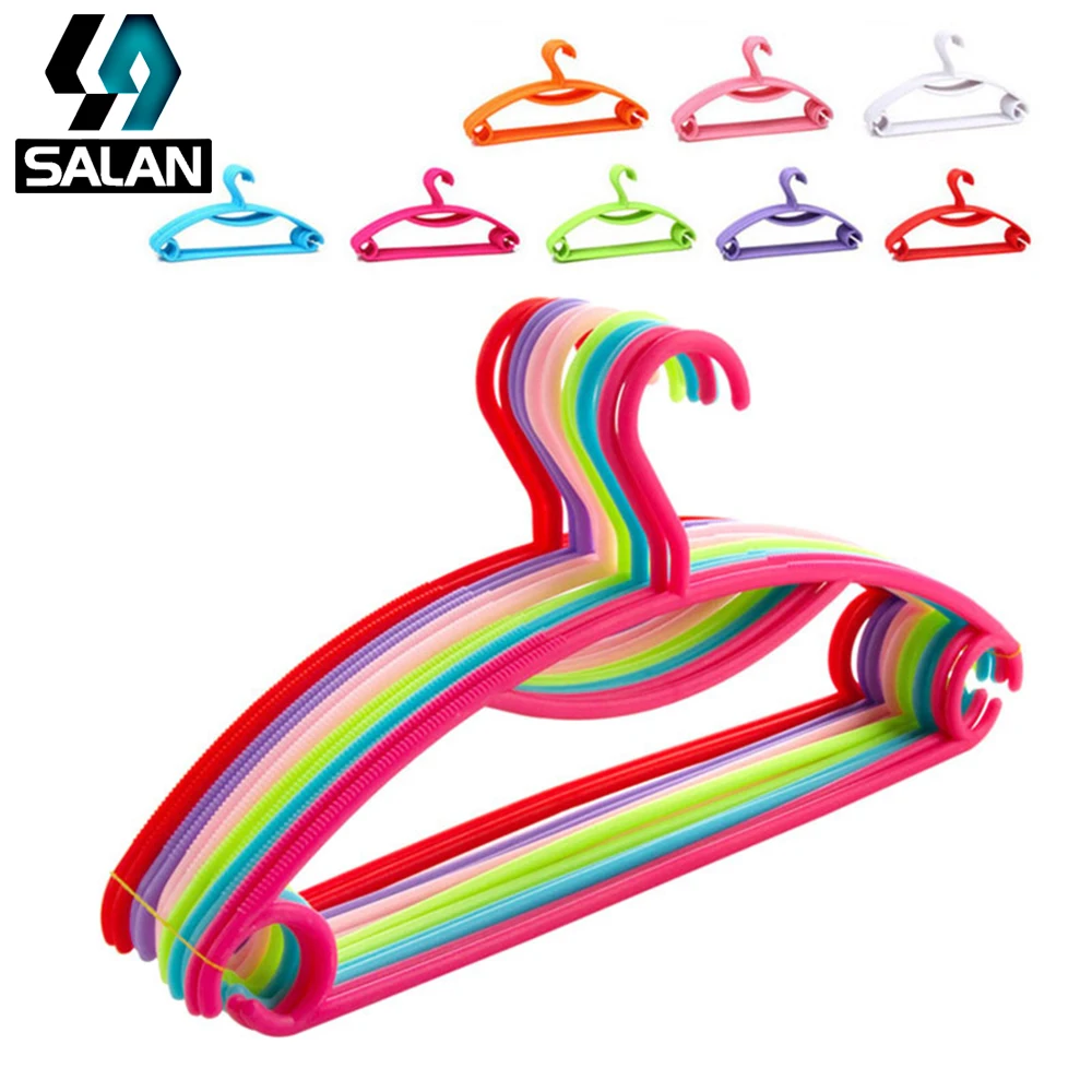 Factory direct color plastic hanger baby childrens racks non slip