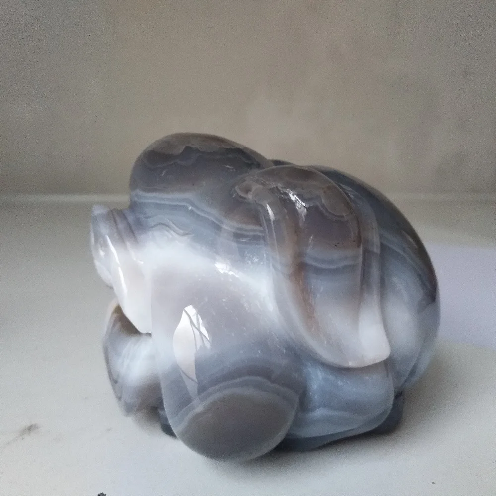 A 748g cute natural crystal agate geode pig statue cave quartz vug crystal cluster home decor