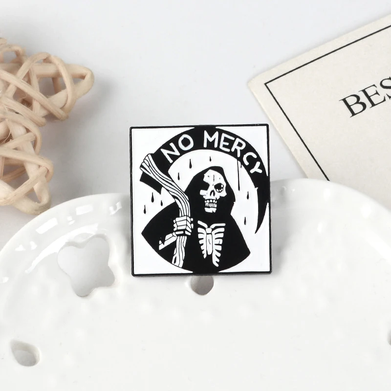 Темный мрачный жнец брошь No mercy серп Black Death Скелет значок эмаль Pin Готическая