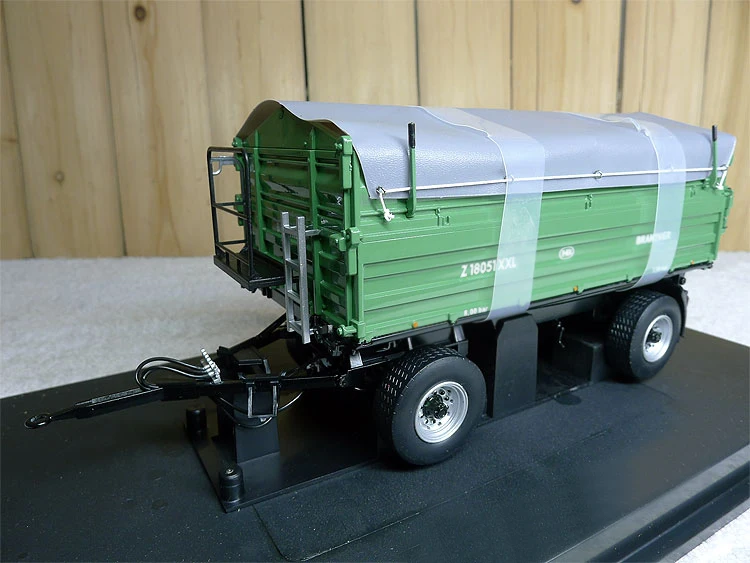 

1:32 5268 Z18051XXL w sugar beets tractor bucket model tractor farm vehicle model Alloy collection model
