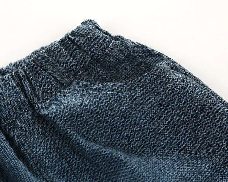 3181833979_457880003