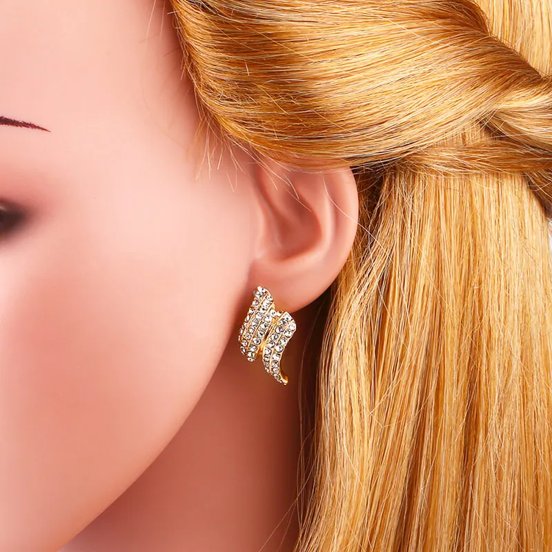 OCESRIO Women Crystal Clip Earrings Ear Cuff For Women No Pierced Cubic Zirconia Earring Wedding Brides Fashion Jewelry ers-q39