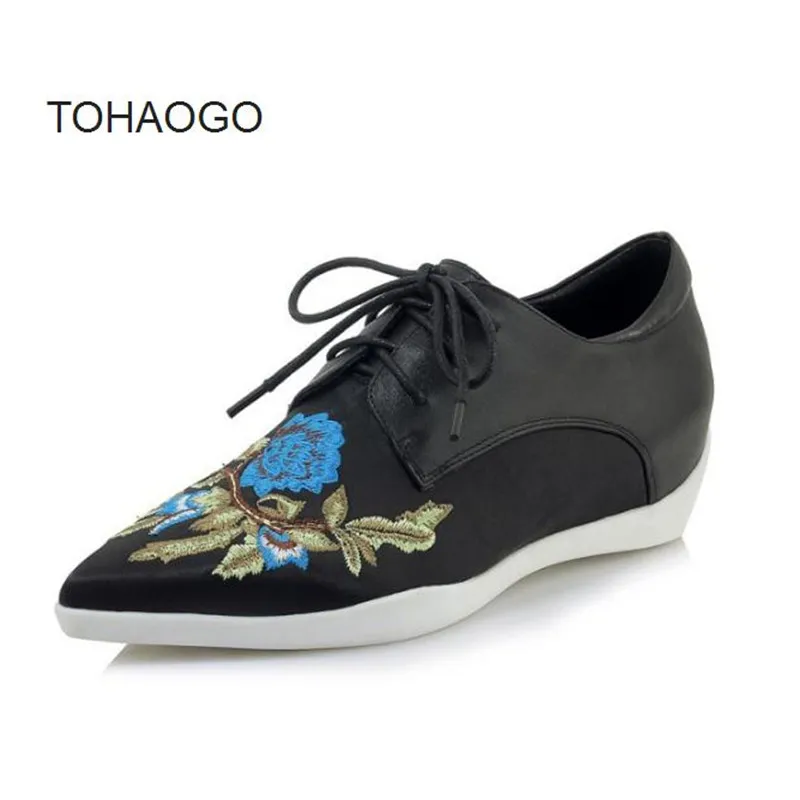 

2019 spring women's shoes flat bottom increased embroidery soft bottom Leather shoe pointed toe casual Flats Loafers