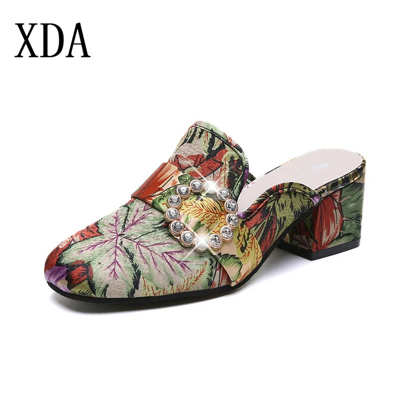 

XDA 2019 Fashion Women Flowery Pattern mid Heels slipper Crystal Female sandals Mules Platform Casual Slippers Slides Shoes L288
