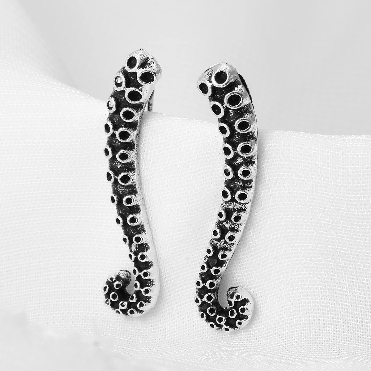 Fashion Octopus Tentacle Earring Vintage Punk Ear Piercing Cuff Clip-On Pin Earrings For Women Men Hip Hop Stud Earring Jewelry