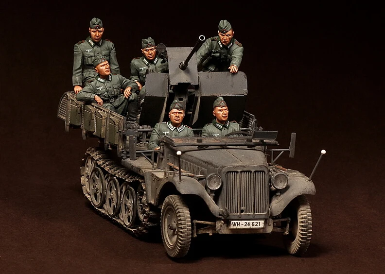 1 35 Crew for Sd Kfz 104 fur 2cm FlaK 30 include 6 soldiers not include