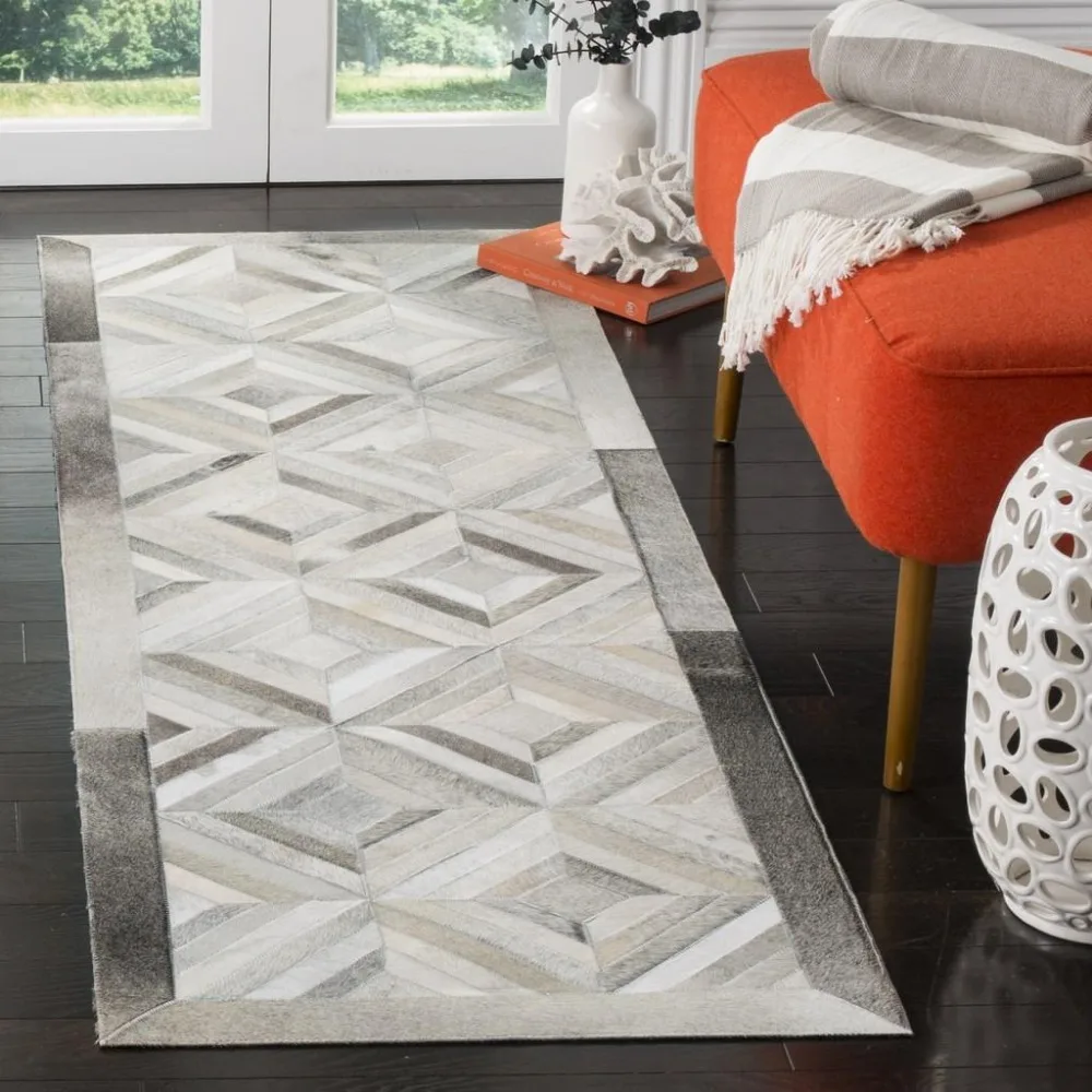 

Newest Light Gray Natural Cowhide Patchwork Modern Rug