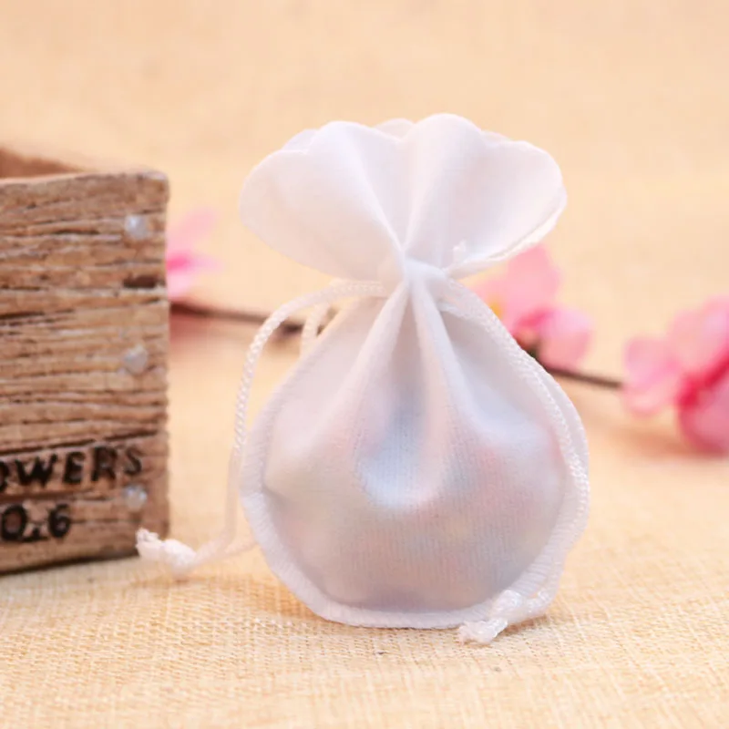 

Wholesale 100pcs/lot White Velvet Bag 7x9cm Small Gourd Drawstring Pouch Favor Charms Jewelry Packaging Bags Wedding Gift Bag