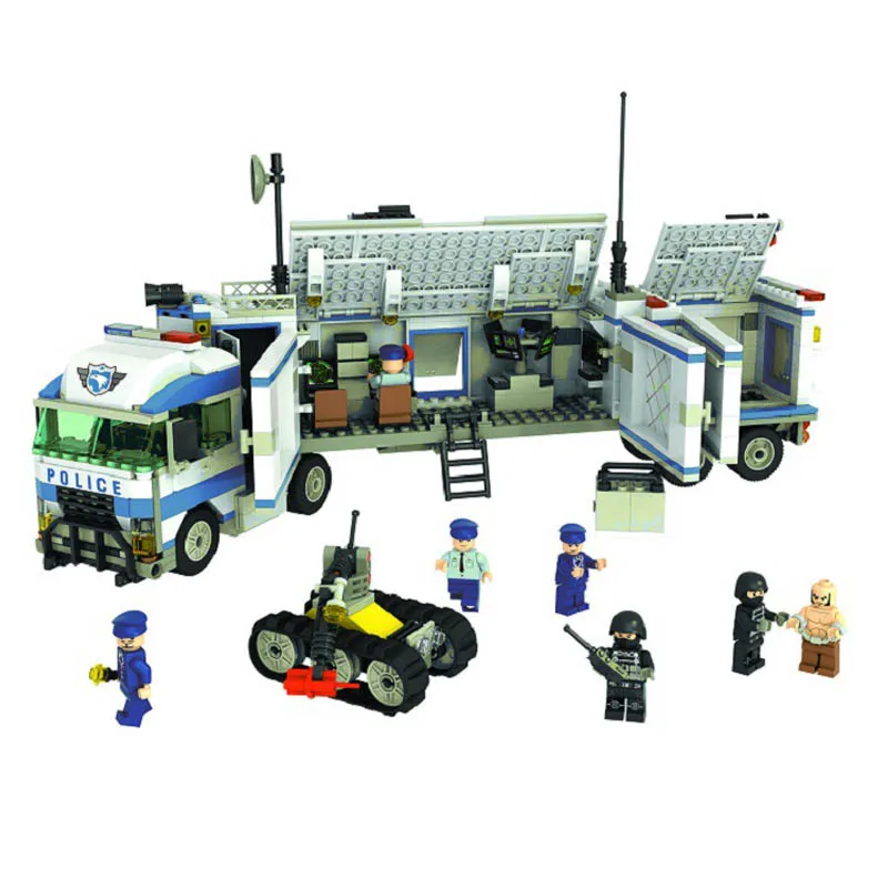 

Winner 700pcs Model City Command Vehicle Assembling Building Blocks Toys Compatible With Legoe Minifigure