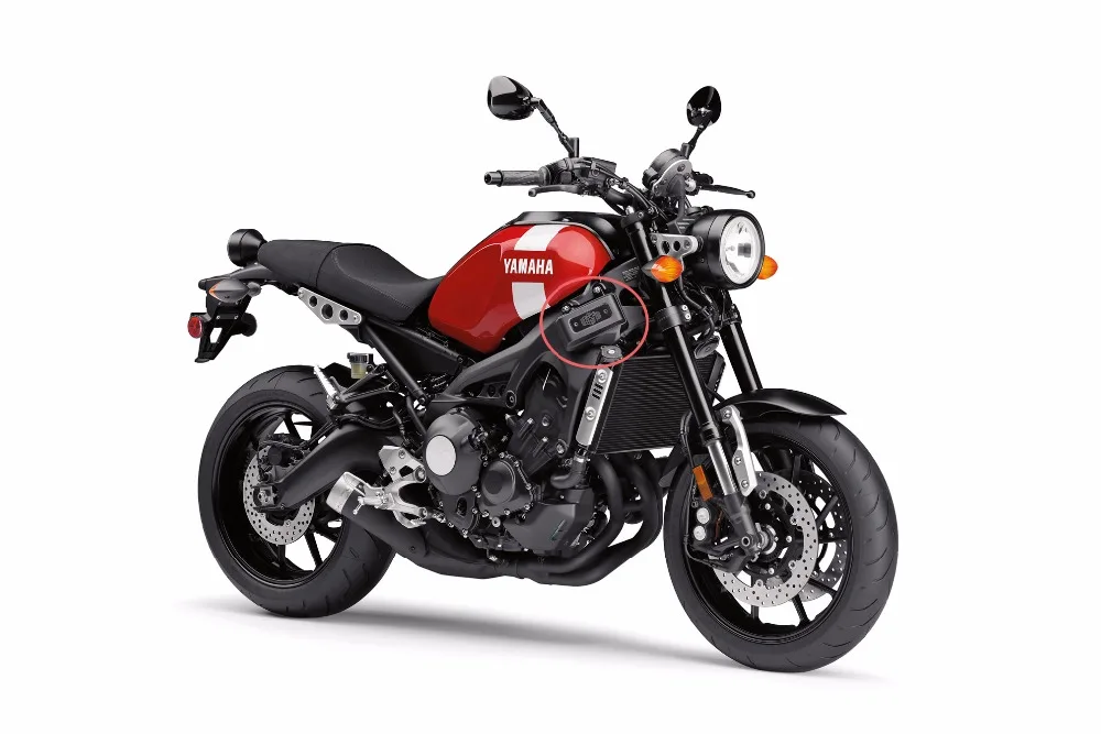 2018-Yamaha-XSR900d-2