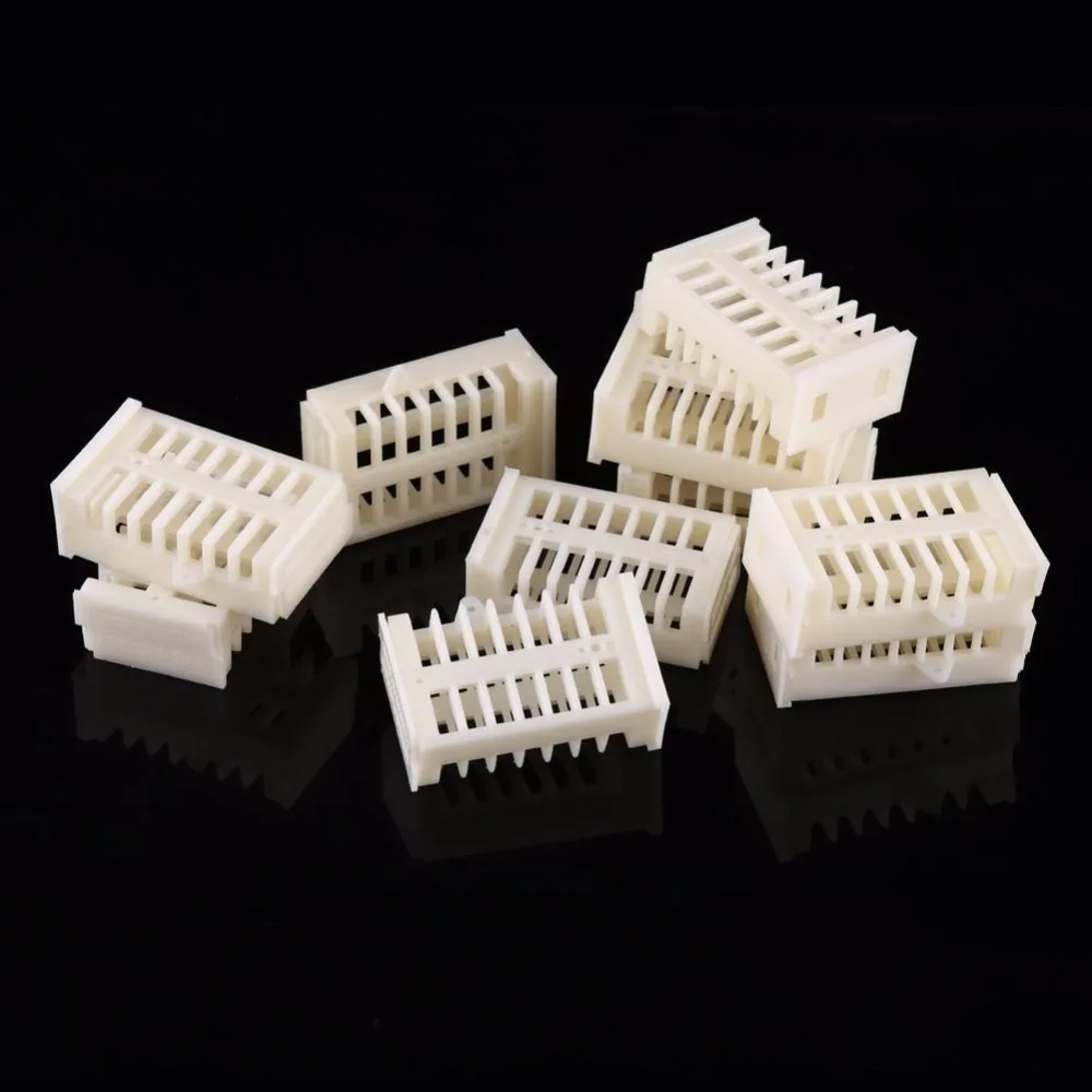 

10pcs Multifunctional Plastic Bee Queen Cage Plastic Match-box Moving Catcher Cage Beekeeper Beekeeping Tools Equipment