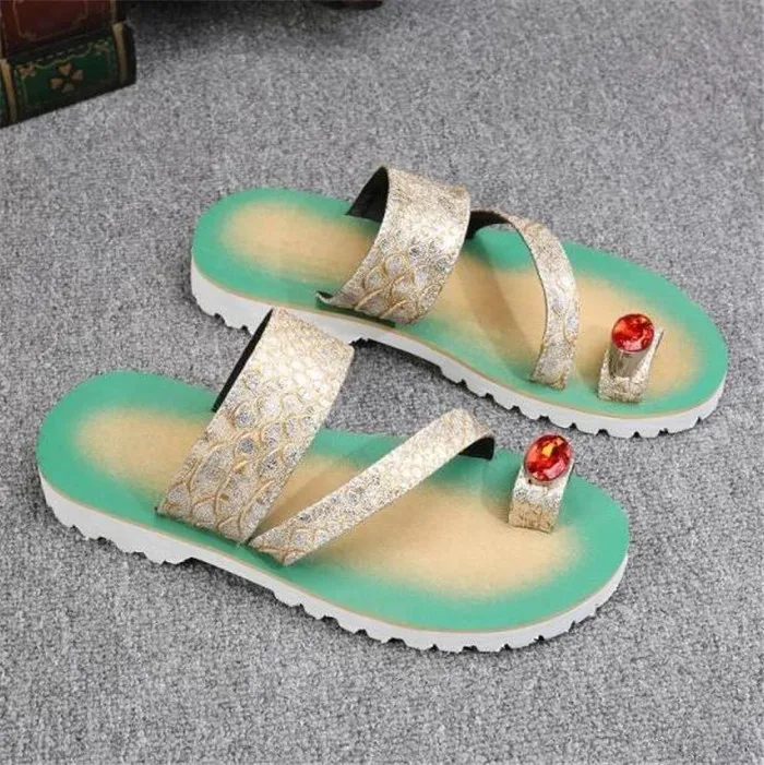 Новые летние дышащие мужские сандалии кожаные змея из алмазов модные вьетнамки пляжные шлепанцы