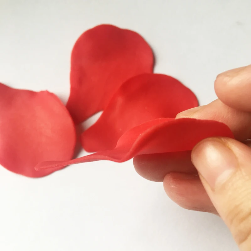 50pcs Pack Edible Rose Petals For Wedding Anniversary Valentine S Day Decorations Love Gift Cake Decorating Tools Party Supply Petale Rose Petals For Weddingspetals Wedding Aliexpress