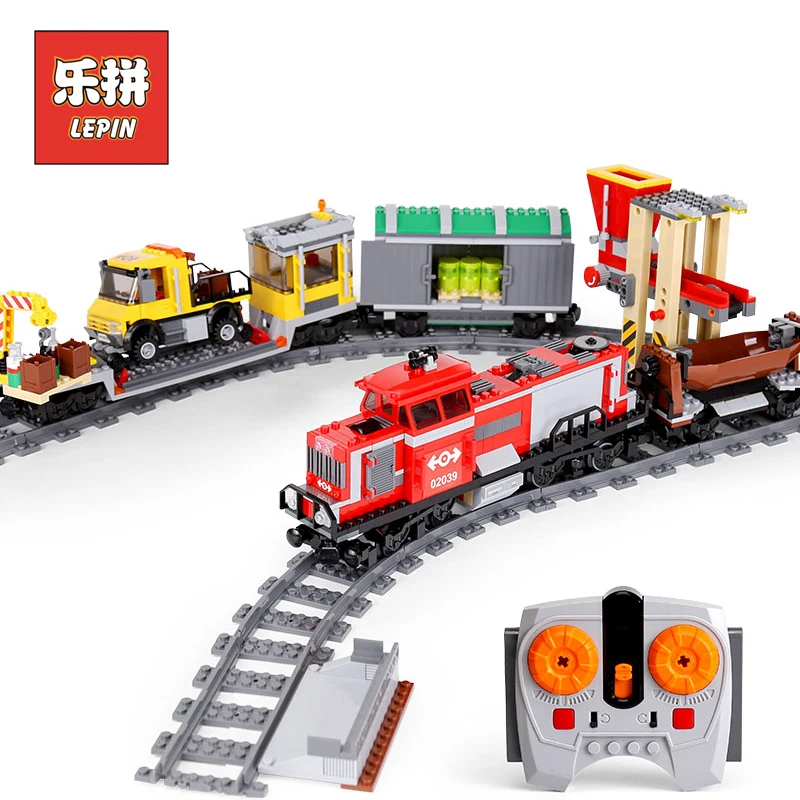 

LEPIN 02039 898Pcs Real City Series Red Freight Train Set LegoINGlys 3677 Model Building Blocks Bricks Educational Kids gifts