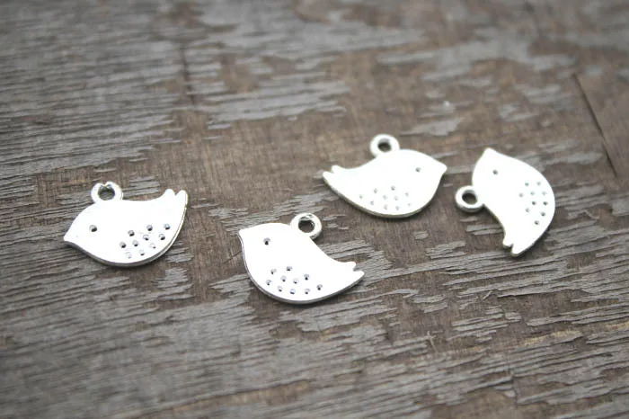 

50pcs Vintage Style Bird charms silver plated Sparrow Dove,bird charms/pendants 13x16mm