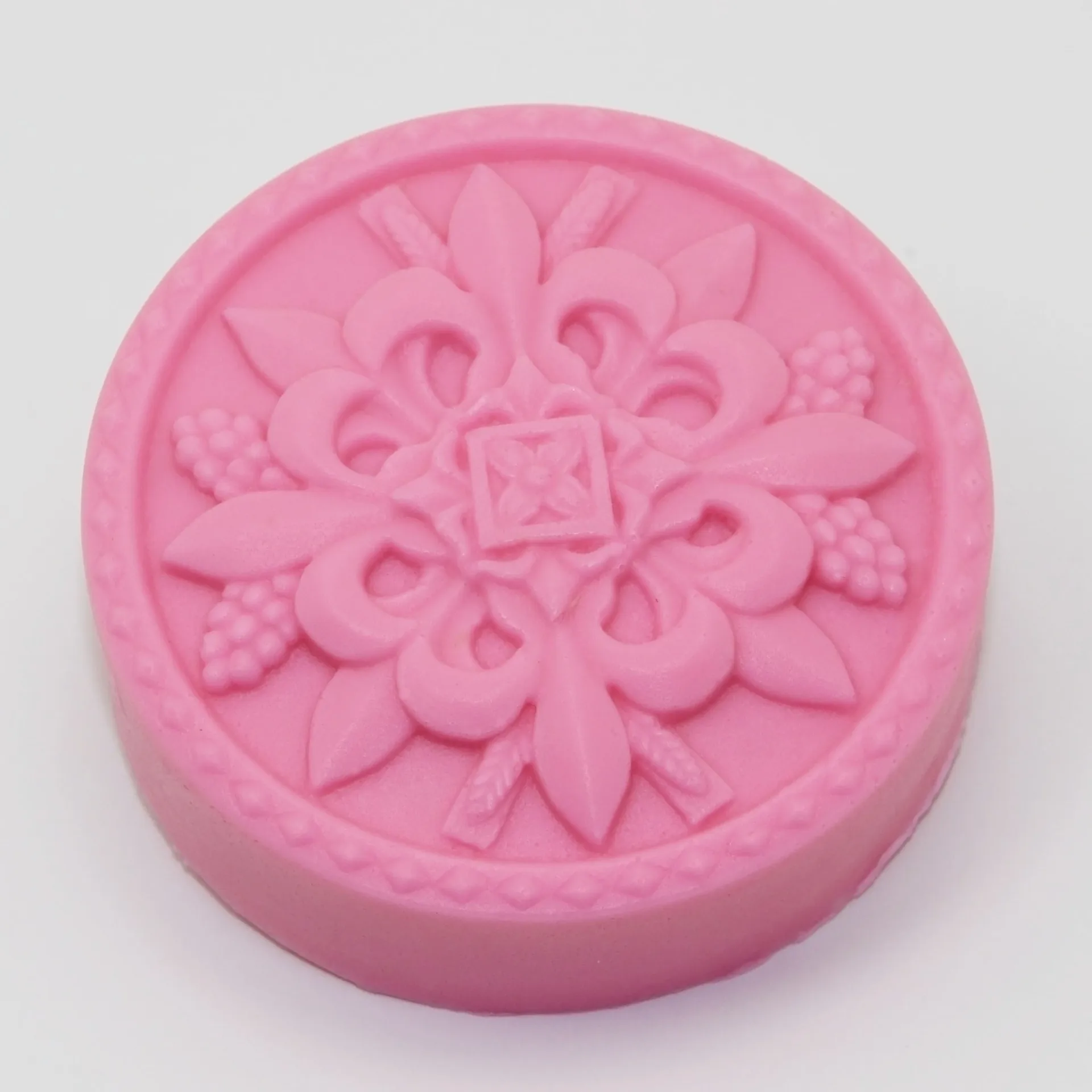 

Silicone Cake Mould for Baking soap Making Handmade Round Flower Pattern Silica Gel mold
