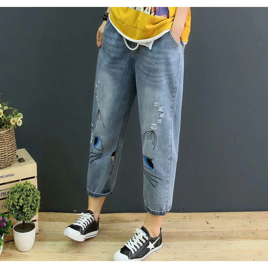 Для женщин джинсовые штаны джинсы с кроем для женщин брюки большие свободные рваные вышивка кошки Повседневное милые мода для сезон