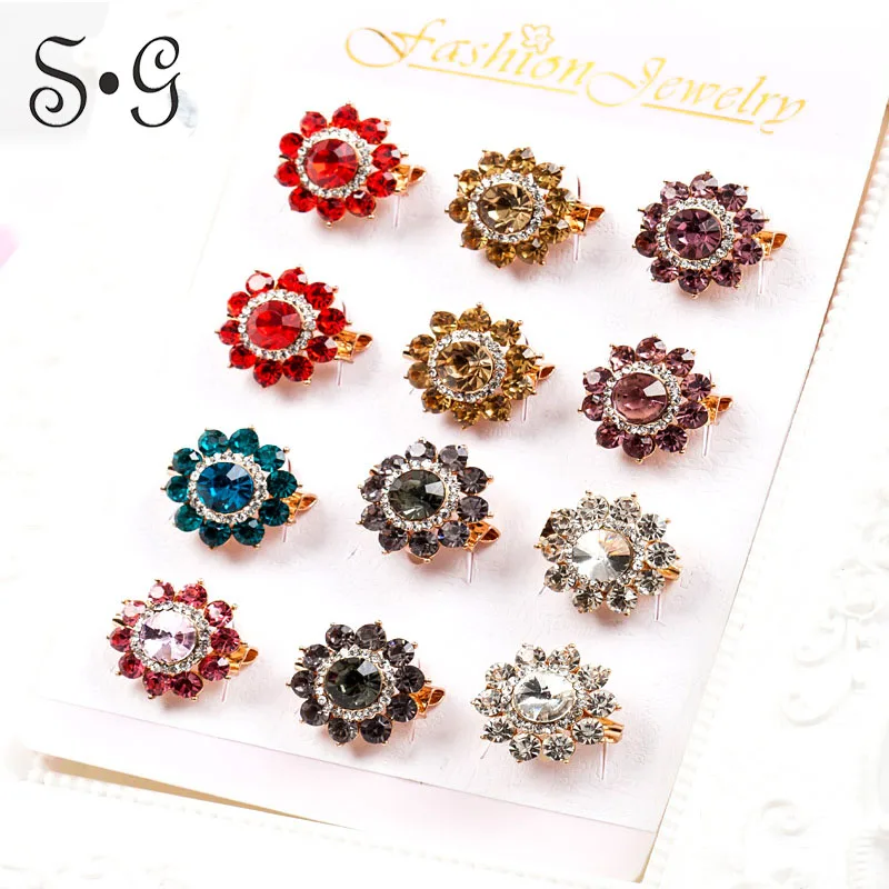 

12pcs/lot Sunflower Shape Brooch Pin Scarf Clips for Women Vintage Trendy Classic Style Jewelry Corsage Rhinestone Accessory