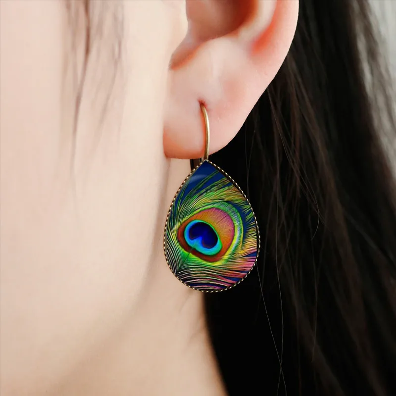 

SUTEYI Romantic Feather Tear Drop Earrings Charms Green Bird Pattern Glass Pendant Women Silver Bronze Water Drop Earrings