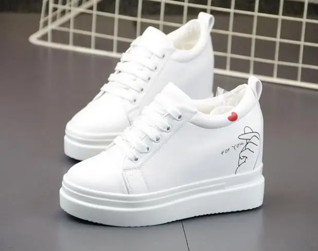 plataforma, sapatos brancos de 10cm, salto de