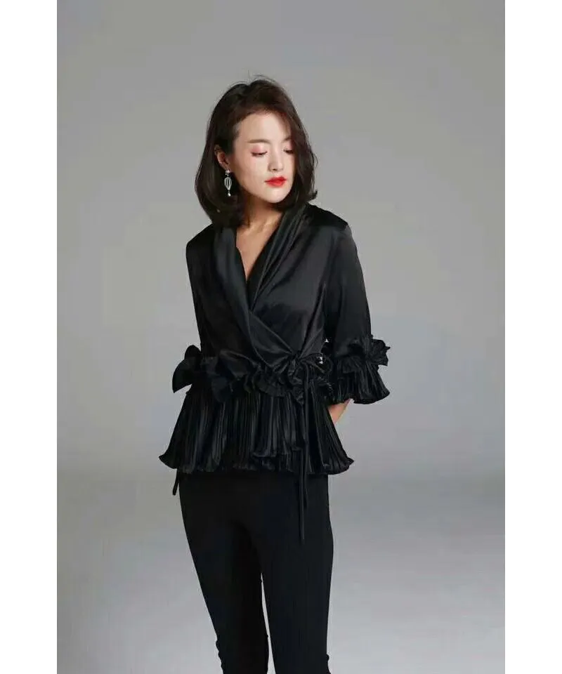 

Fashion 2018 New Women Solid Casual V-Neck Lace Up Ruffles Shirts Three Quarter Vintage Ruffles Sleeve Chiffon Blouses