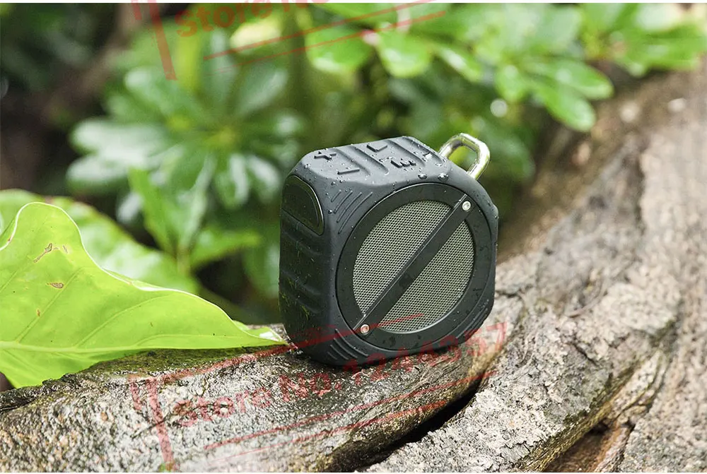 Outdoor Waterproof Bluetooth Speaker (28)
