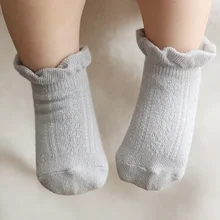 От 0 до 2 лет носки для малышей Мягкие хлопковые кружевные короткие носки для девочек Нескользящие носки с резиновой подошвой для новорожденных мальчиков