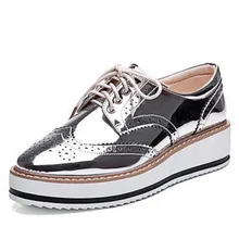 Neue Frauen Winged Oxford Lace Up Striped Plattform Metallic Silber Schwarz Mode Vintage Plattform Ochsen Flache Frauen Schuhe