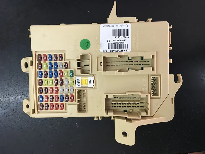 Блок предохранителей хендай ix35 ZWET Car Fuse Box Block Relay For ix35 Junction Fusebox BCM DASH WIRE PANEL PLUG