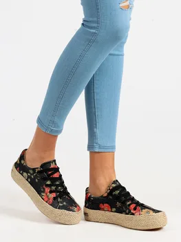 

Flat shoes with platform-Black