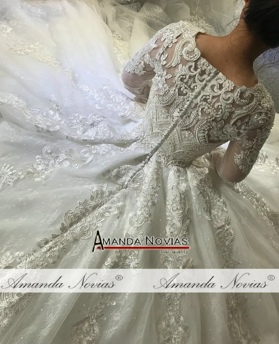 wedding dress Muslim wedding dress with full lace sleeves amanda novias real work