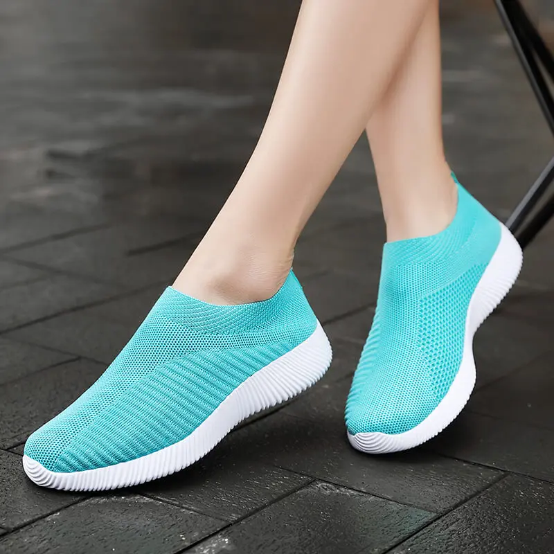 

OllyMurs New Women Sneakers Vulcanized Shoes Sock Sneakers Women Summer Slip On Flat Shoes Women Plus Size Loafers Walking Flat