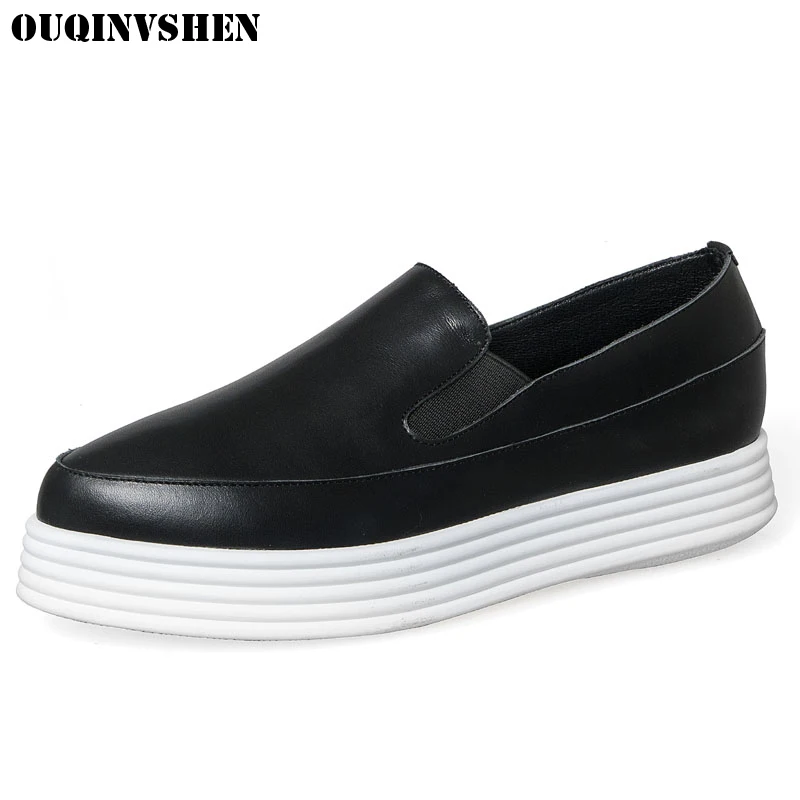 solid round toe leather flat loafer
