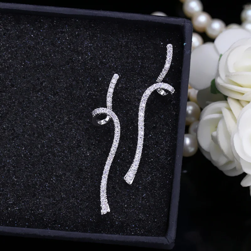 CWWZircons Designer Geometric Riband Shape Micro Cubic Zirconia Stone Pave Fashion Silver Color Ladies Jewelry Earrings CZ089