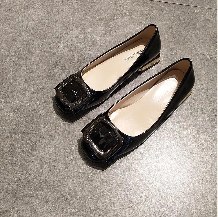 EOEODOIT Весна Повседневное обувь на низком каблуке Для женщин квадратный носок слипоны широкий отлично подходят как для офиса, так и для выходных Кожаные туфли-лодочки с металлическая пряжка Deco