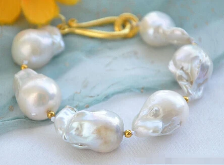

>>>> WHITE BAROQUE KESHI REBORN PEARL BRACELET