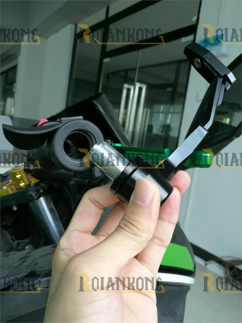 aeProduct.getSubject()