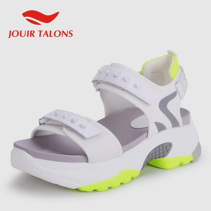 

ALLENLYNN 2019 New Int Hot Summer Flat Platform Sandals Women Comfort Wedges Rivet Women Casual Beach Shoes Woman