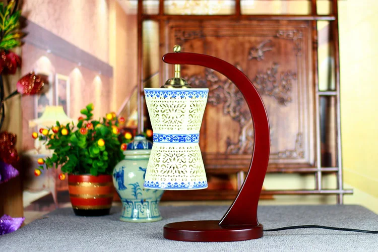 Jingdezhen Chinese Porcelain Ceramic Table Lamp vintage decorative bedside living room wedding table lamp chinese (2)