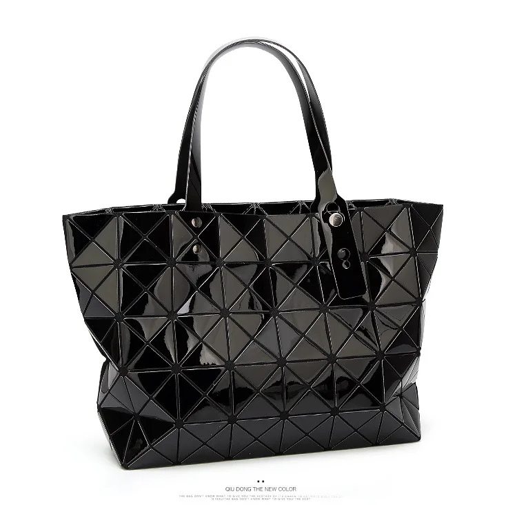 ZYJ Deformable Women Laser Geometry Quilted Plaid Pearlescent Handbag Shoulder Bags Casual Sequins Lattice Foldable Tote Bag (14)