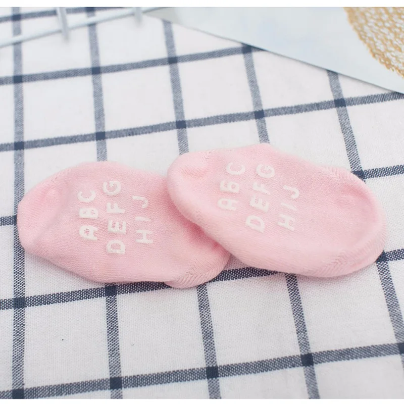 2016-new-invisible-ship-socks-thin-cotton-kids-socks-baby-slip-socks-solid-color-boys-and (2)