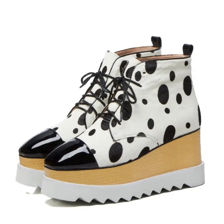 

2018 New Mixed Color Polka Dot Leather Winter Boots For Girl Patchwork Platform Wedges Heel Waterproof Shoes Woman Lace Up