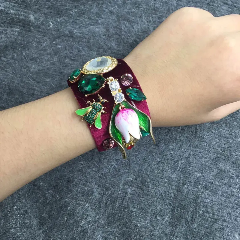 

2017 Wine Red Velvet Baroque Retro Bee Bangles Crystal Gem Flower Charms Cuff Open Bracelet For Women Love Gift Wrist Band