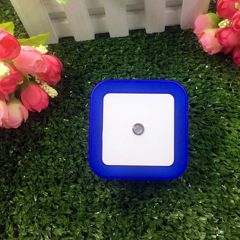 

1PC EU/US Plug LED Night Light Sensor Control Bedroom Wall Lamp For Kids Auto Turn On / Off Night Light With Dusk To 0.5W