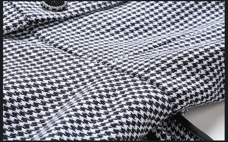 6144674323_974994907